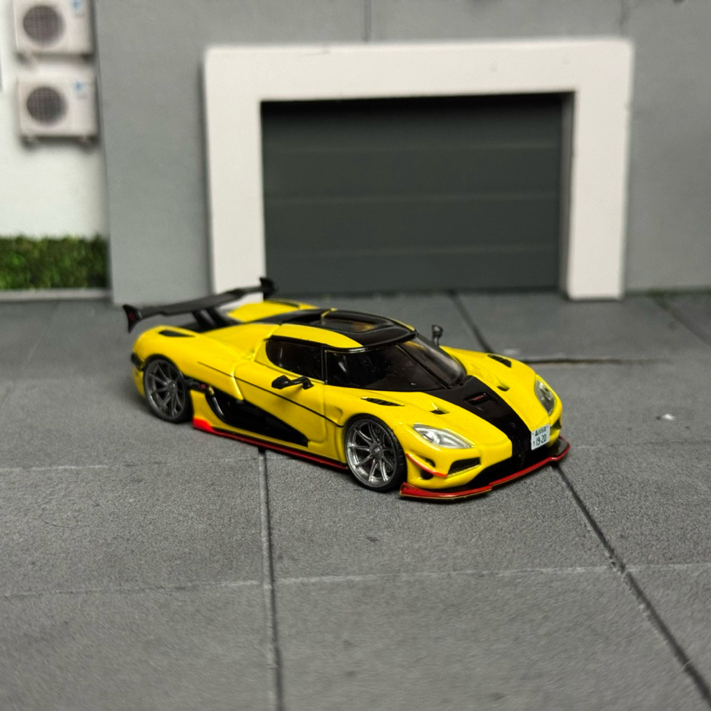 DIECAST LOOSE - KOENIGSEGG AGERA RS YELLOW TARMAC WORKS