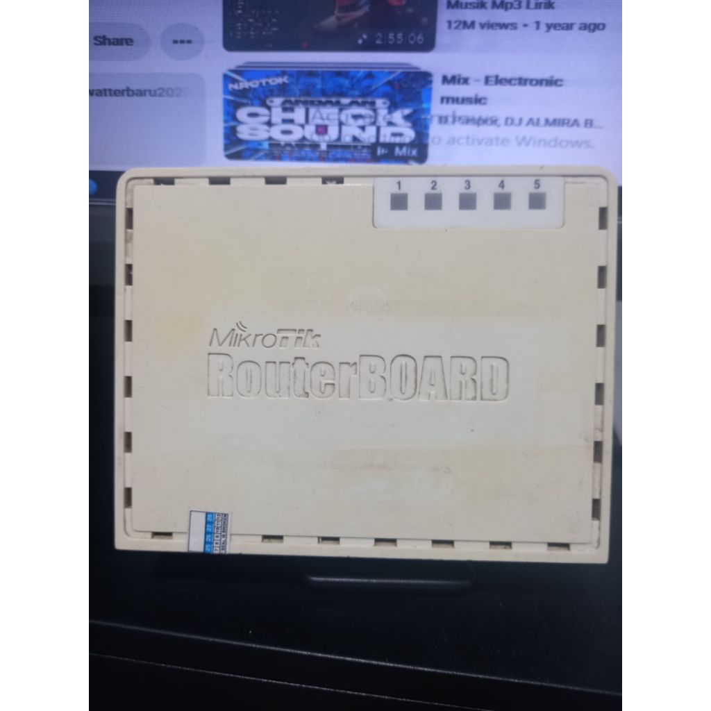 MIKROTIK RB750