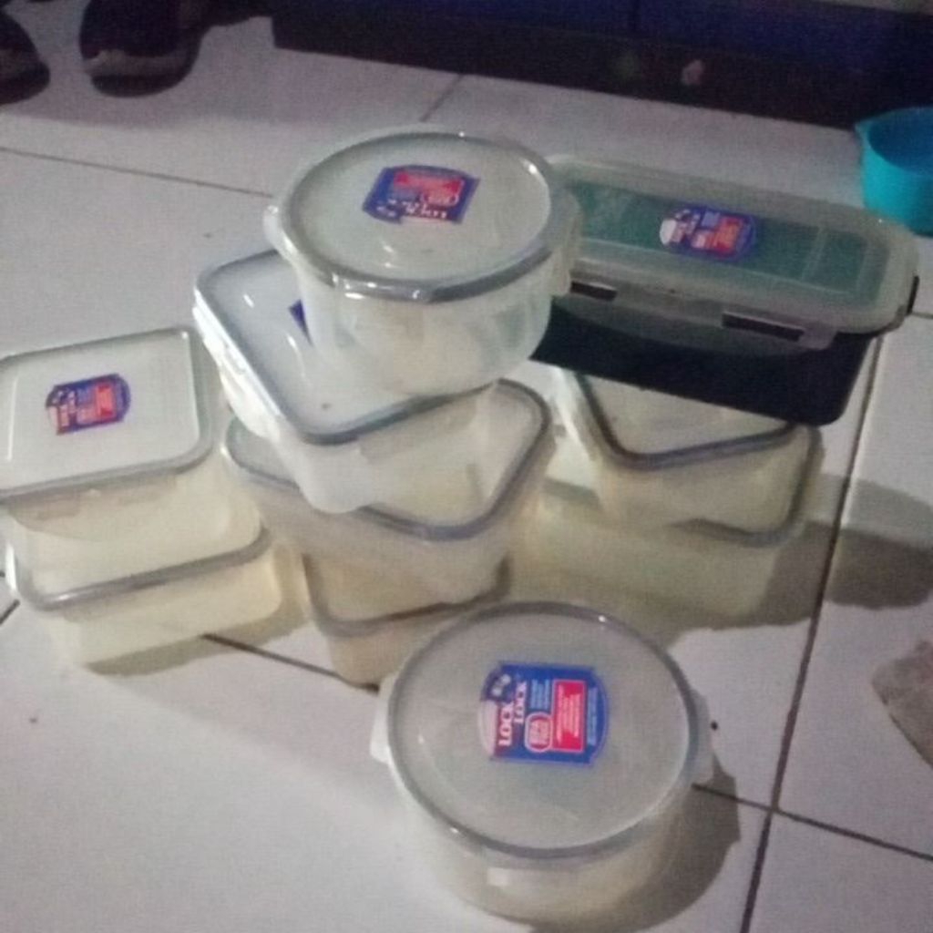 preloved food container LOCK&LOCK