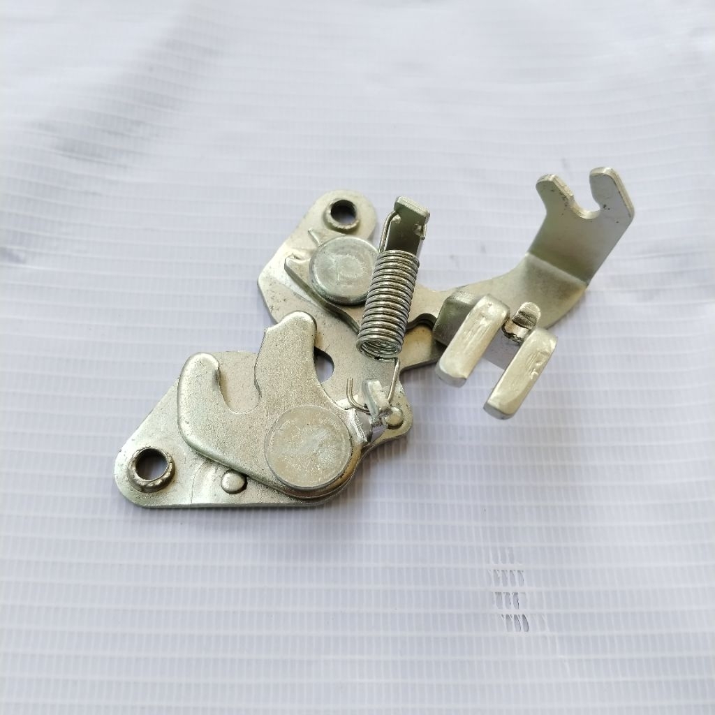 77230-K16-900. Engsel Kunci JOk Catch Comp Seat Scoopy Fi. Vario 110 Fi eSP. & Non eSP
