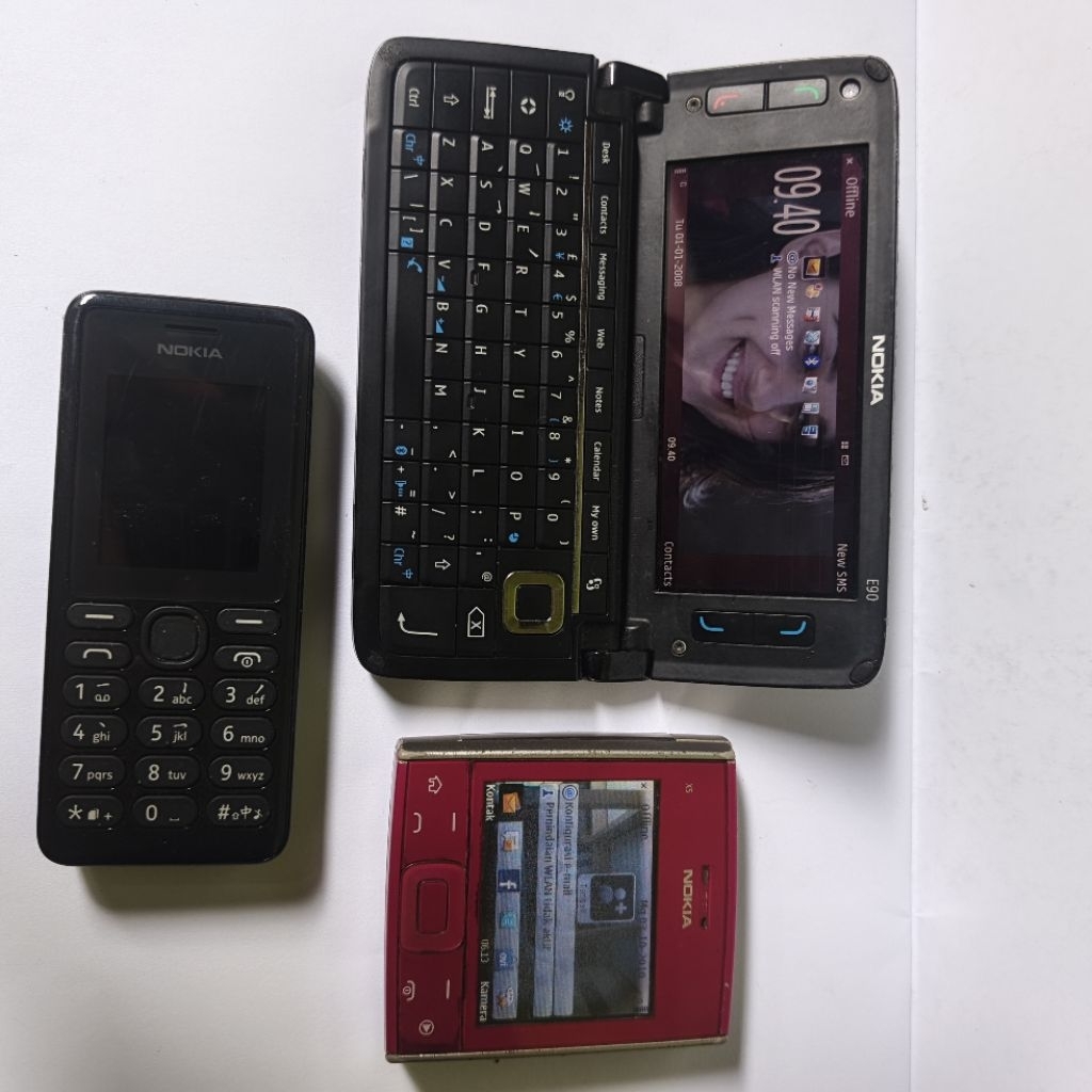 2 HP HP JADUL LANGKA NOKIA E90 DAN NOKIA X5 bonus Nokia 108 Tanpa BATREI