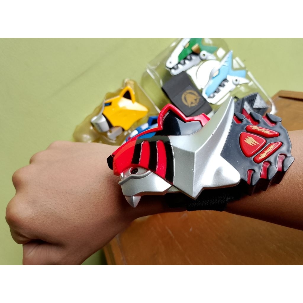 | MAINAN | JAM PERUBAHAN POWER RANGER JUNGLE FURY | POWER RANGERS | JUNGLE FURY | LIMITED EDITION |