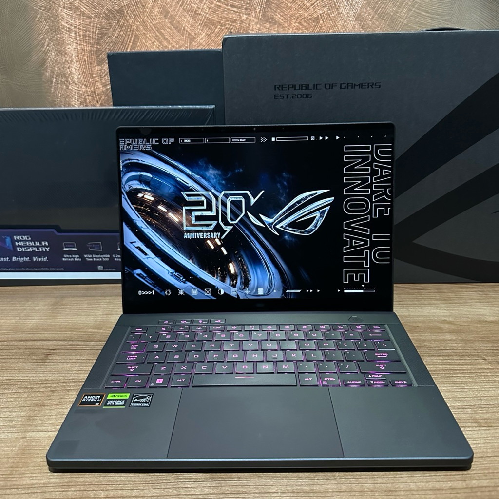 LAPTOP GAMING ASUS ROG ZEPHYRUS G14 OLED GA403UV RYZEN 9 8945HS RTX4060 16GB 1TB