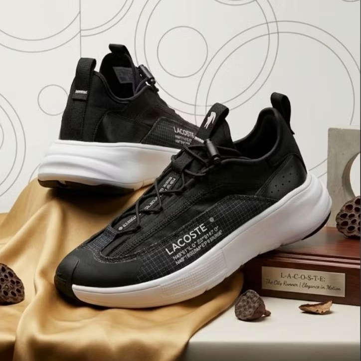 Sepatu running lacoste black