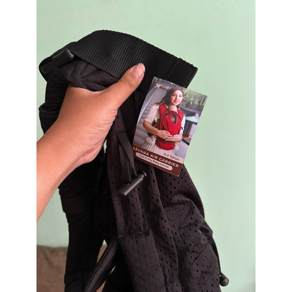 Gendongan Cuddle Me Levana Air Black NEW