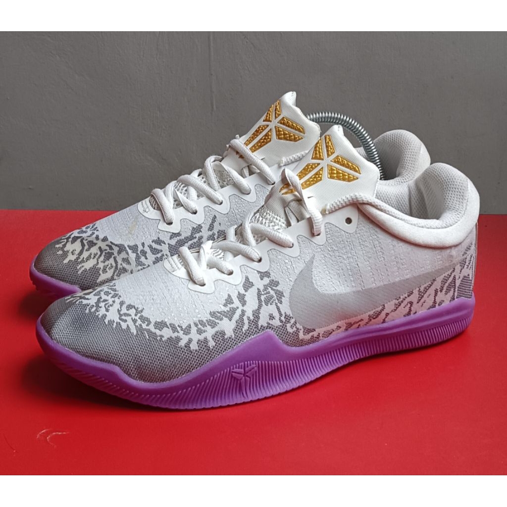 kobe mamba rage size 42