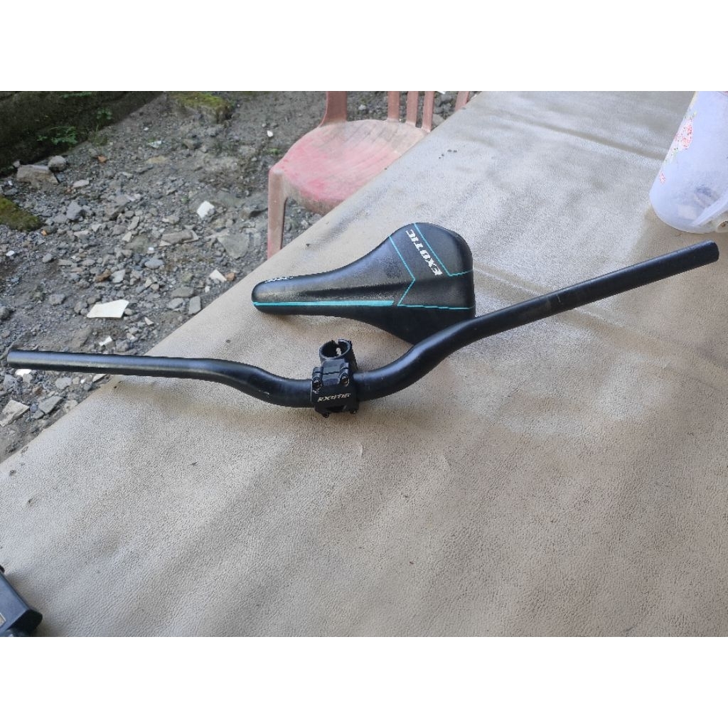 stang + stem+ sadel ori copotan sepeda exotic