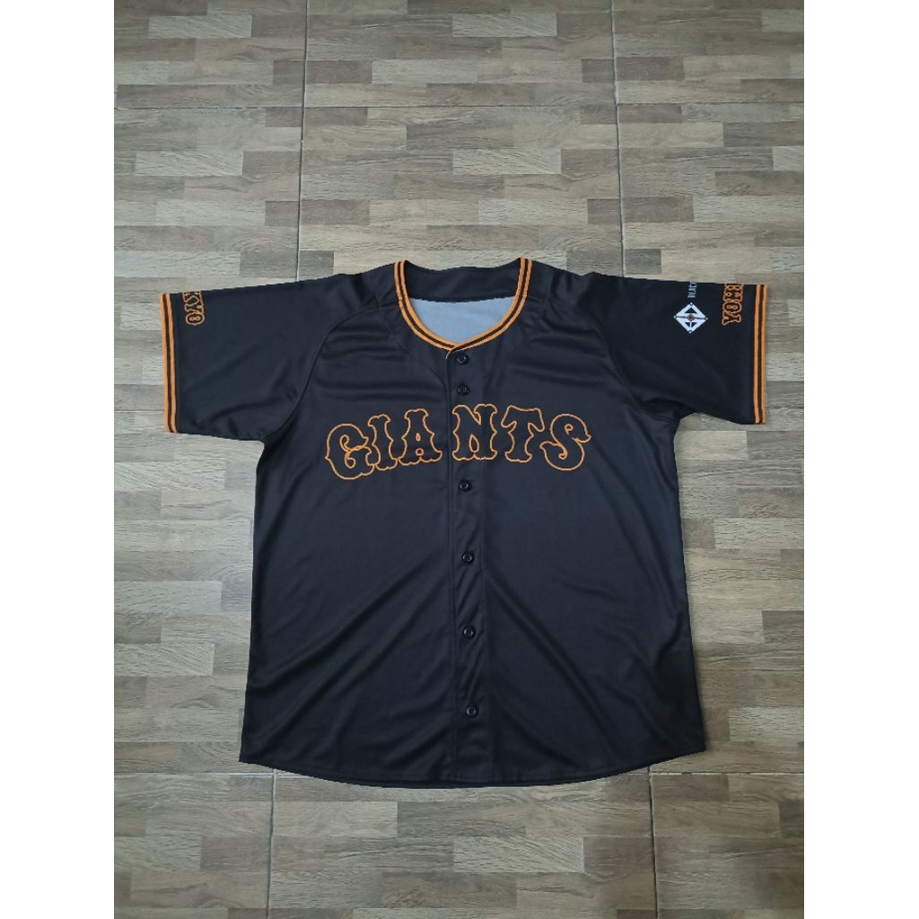 Tokyo Yomiuri Giants hitam