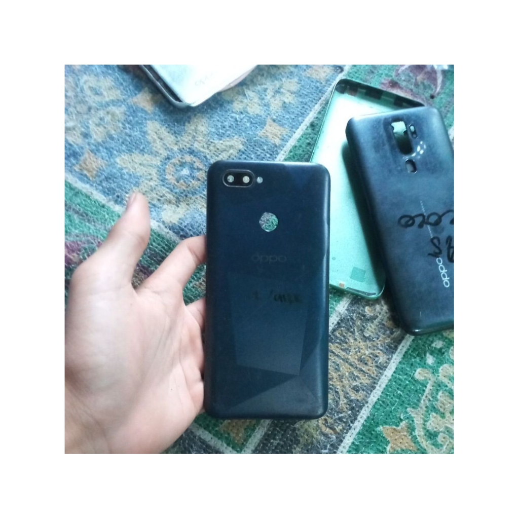 backdourd tutup belakang OPPO A12/A11k bekas pemakaian 80% layak di pakai asli original copotan