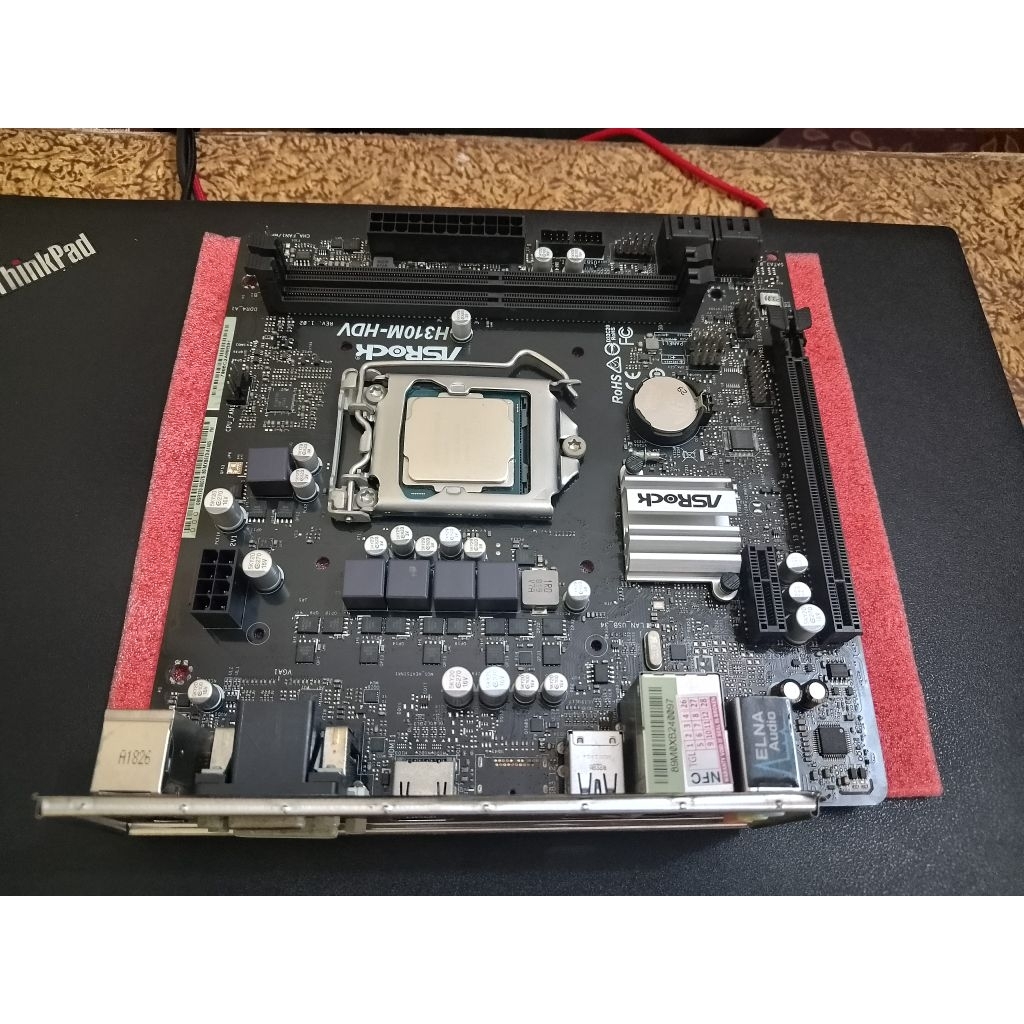 Mobo ashrock Gen 9 + procesor i3 8100 garansi 1minggu