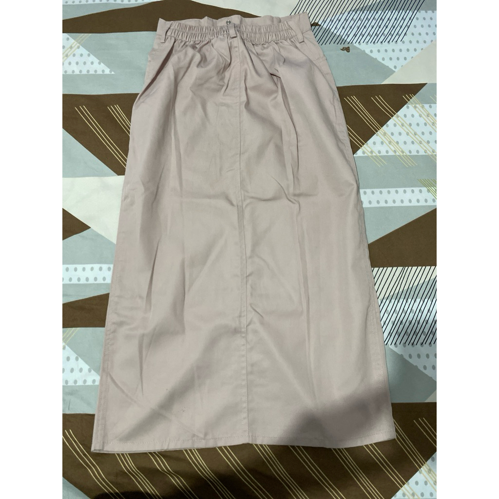 Rok Panjang Cream/Beige Preloved – Minimalis & Elegan