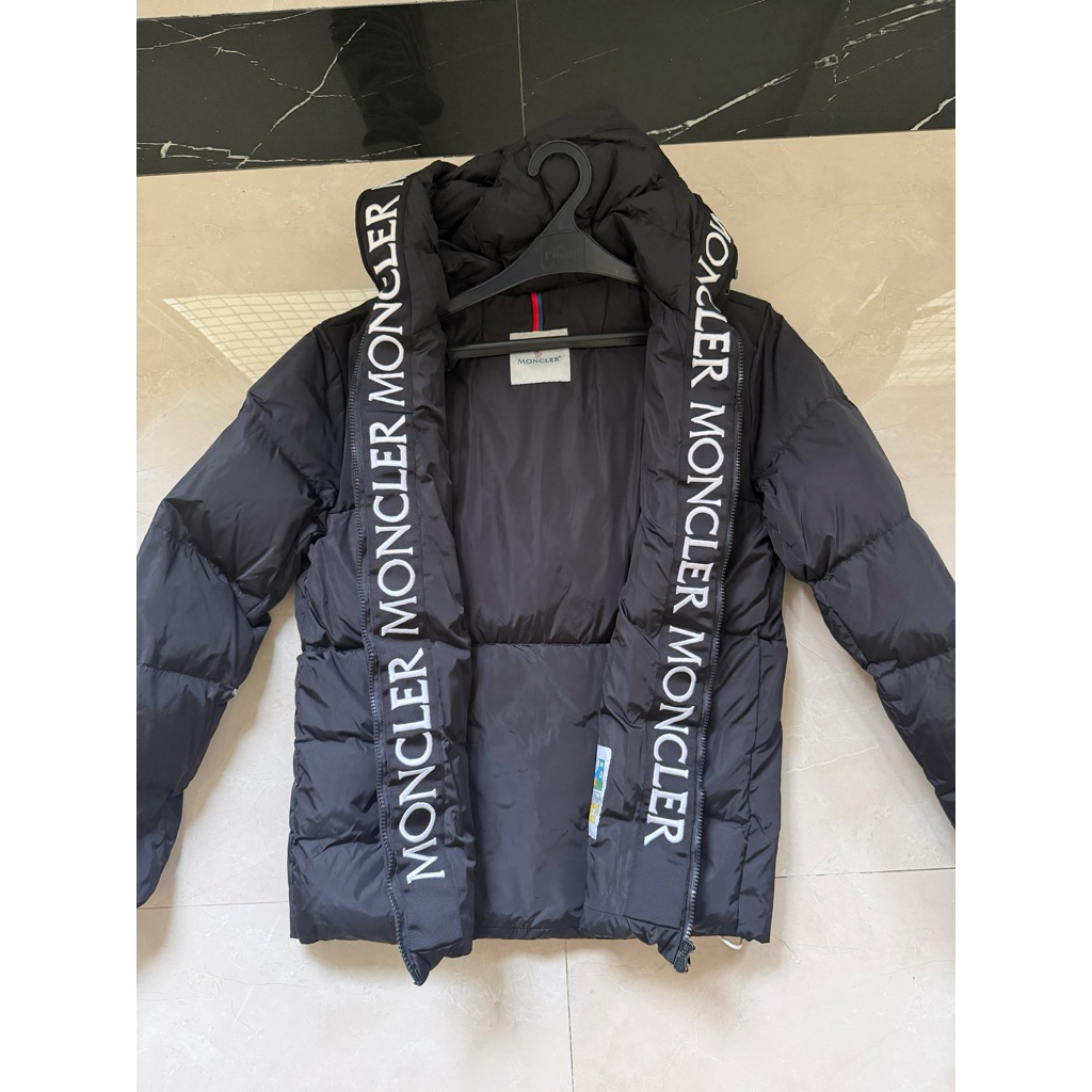 jaket bulu angsa moncler