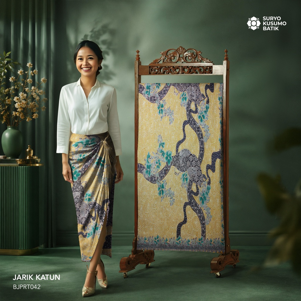 Suryo Kusumo Batik - Kain Jarik Batik Tulis Katun  - Bunga Emas