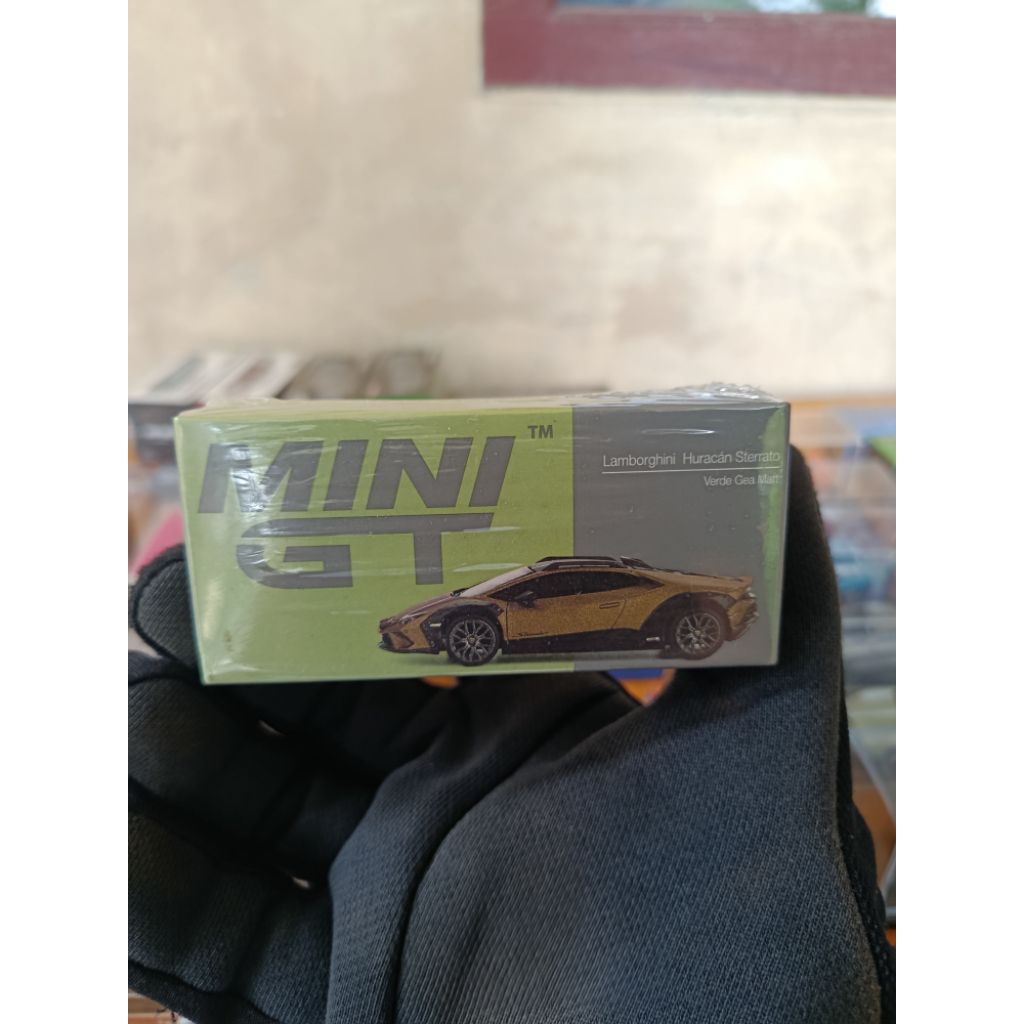 Mini GT Lamborghini Huracan Sterrato