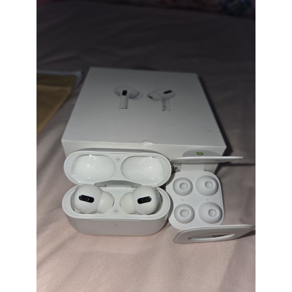 Airpods Pro 1 (Second)