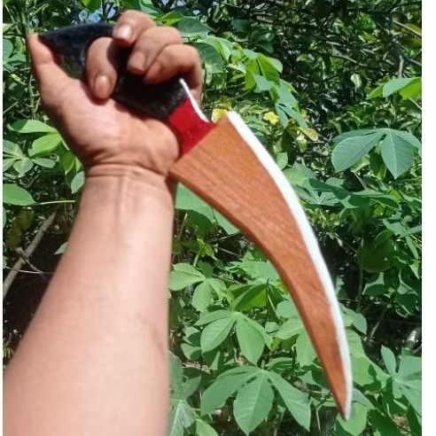 kerambit kayu - kerambit peraga - kerambit mainan - kerambit kayu mainan - mainan kerambit - mainan 