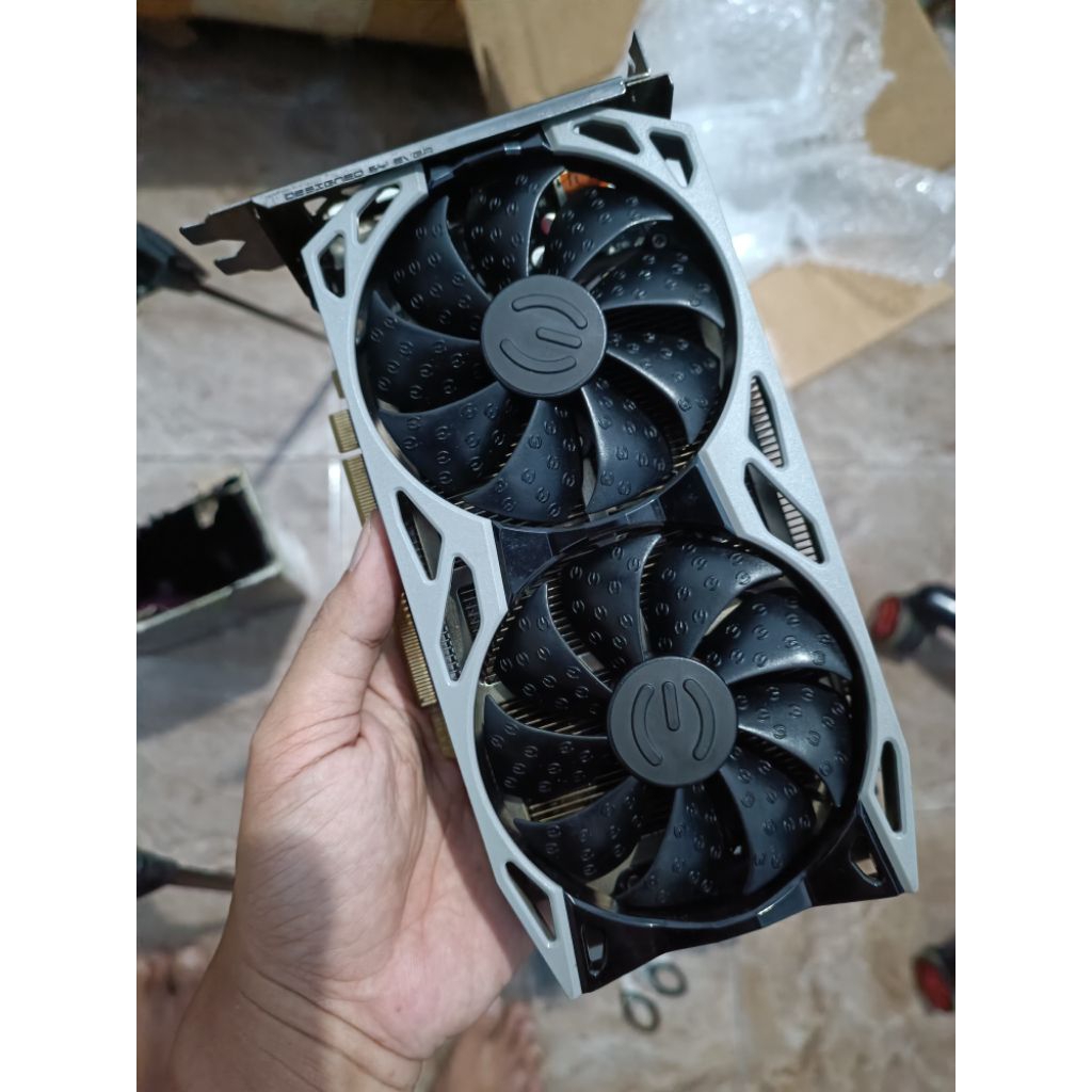 VGA EVGA GTX 1660 Super 6GB