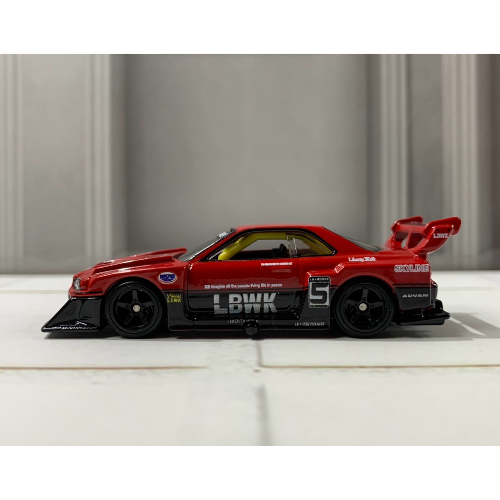 Hotwheels premium ER34 Lbwk merah loose mulus