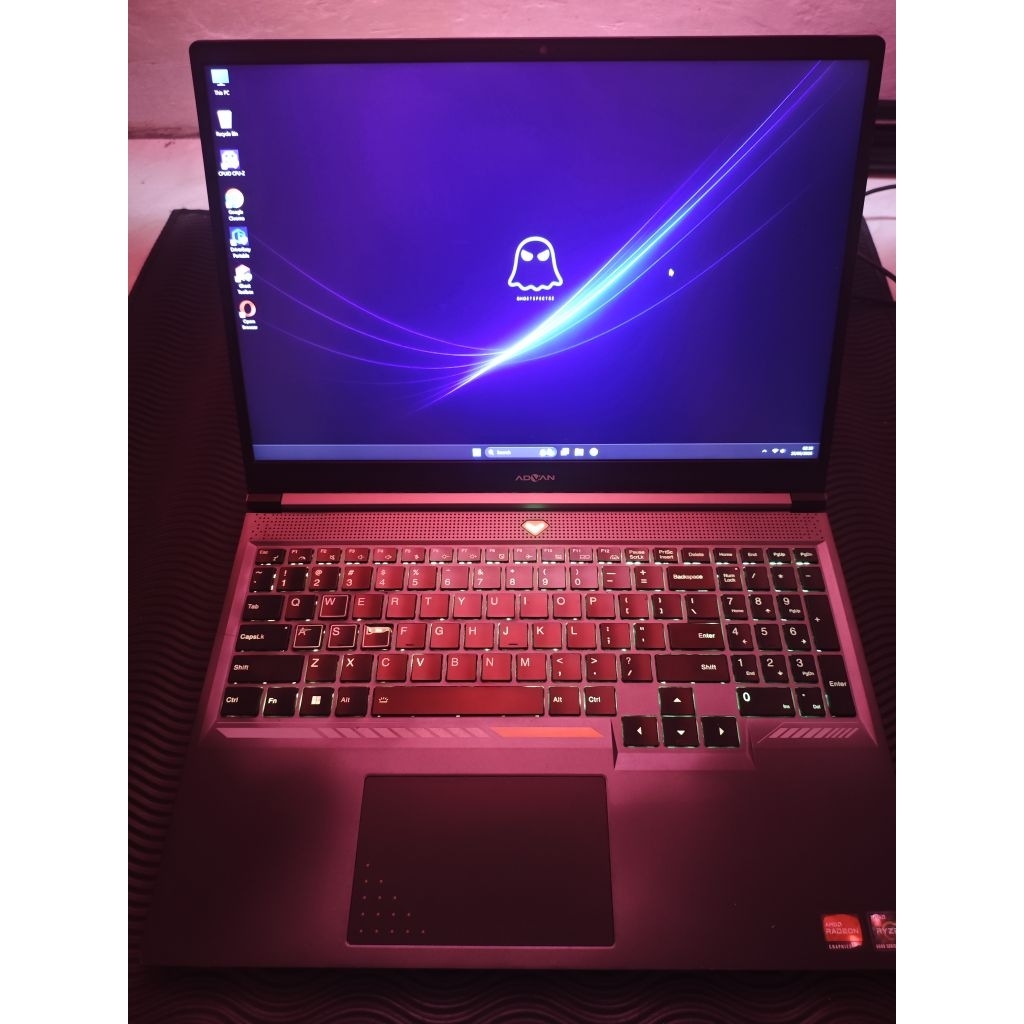 Laptop Advan Pixelwar