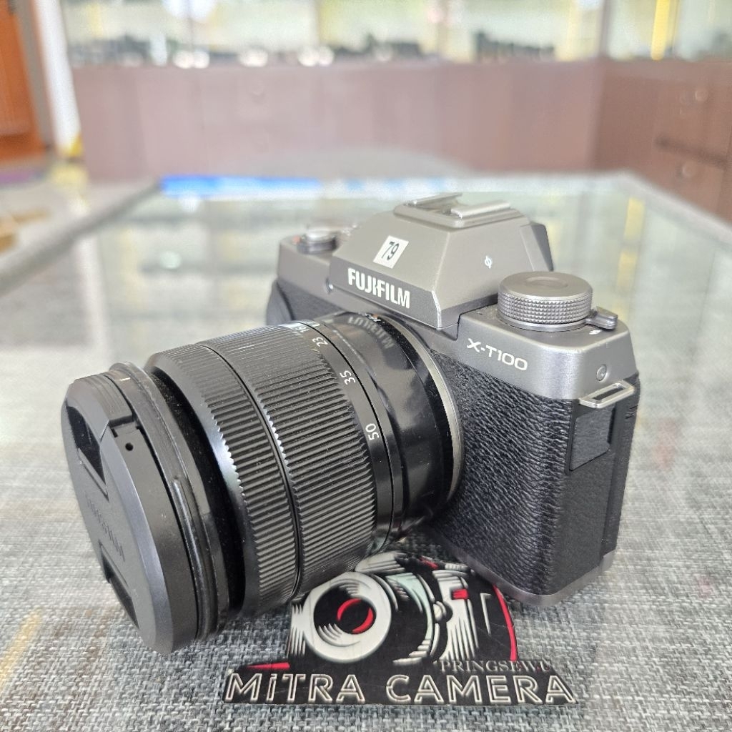 FUJIFILM XT100