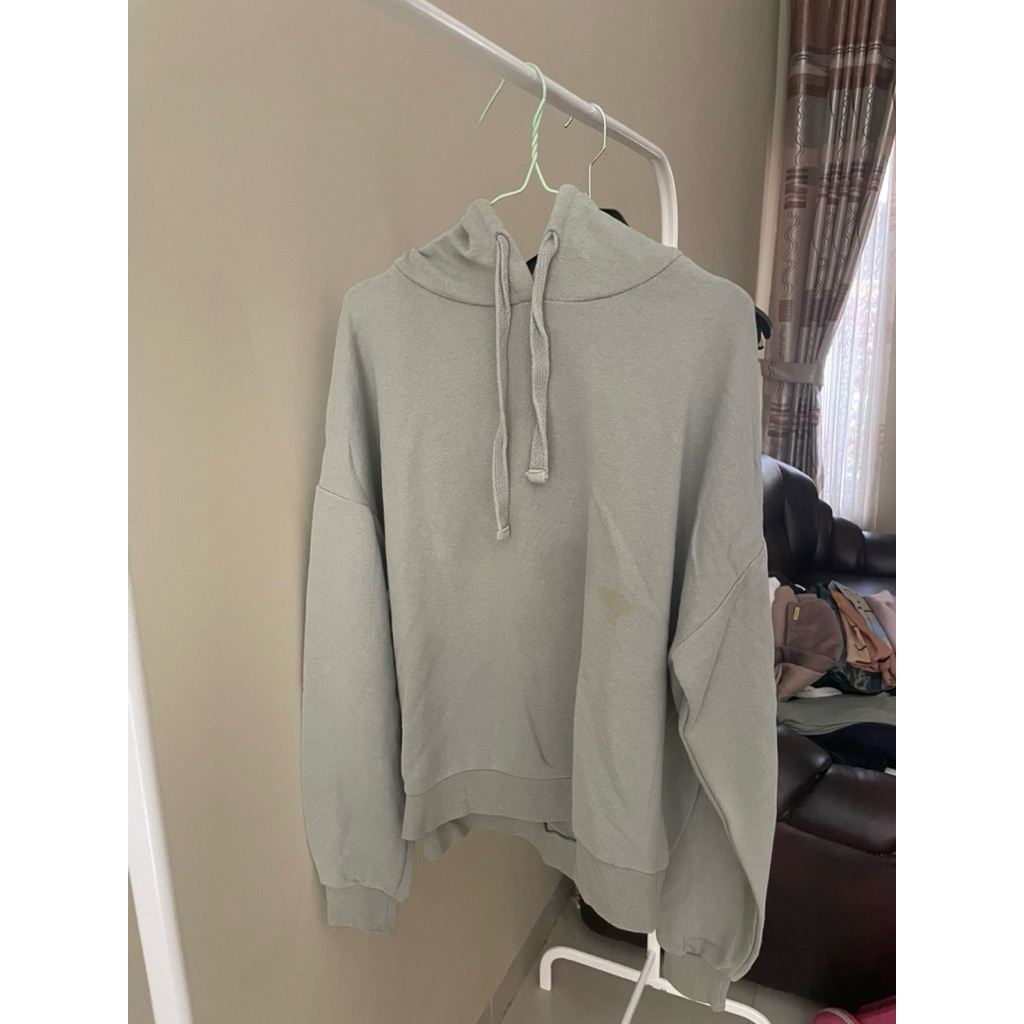 preloved hoodie pull and bear