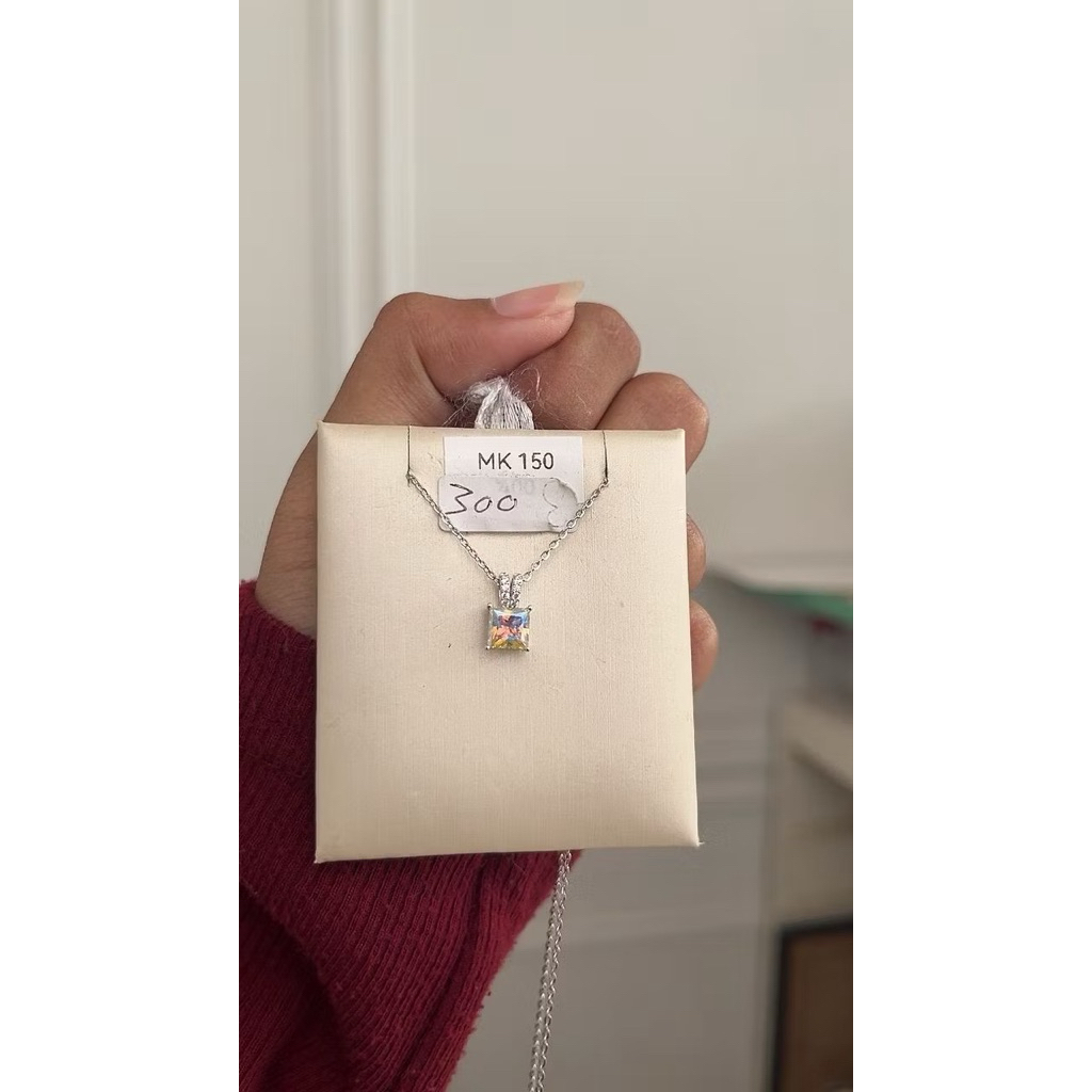 kalung moissanite batu abor