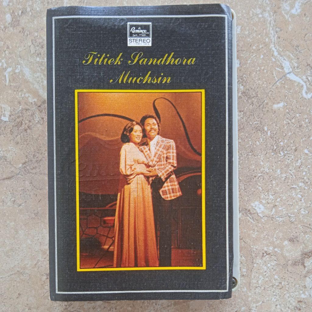 Kaset Pita Titiek Sandhora & Muchsin