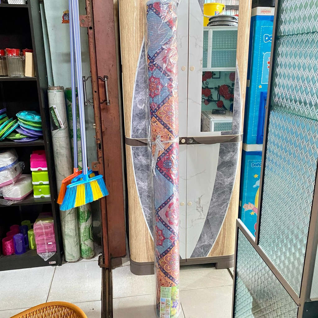 KARPET SPON MOTIF BOLAK BALIK