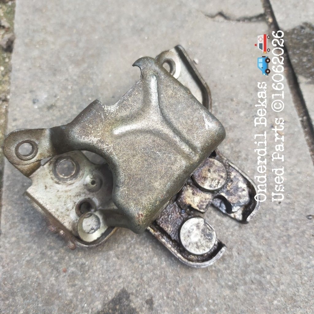 door lock bagasi Toyota Corona 2000 RT132