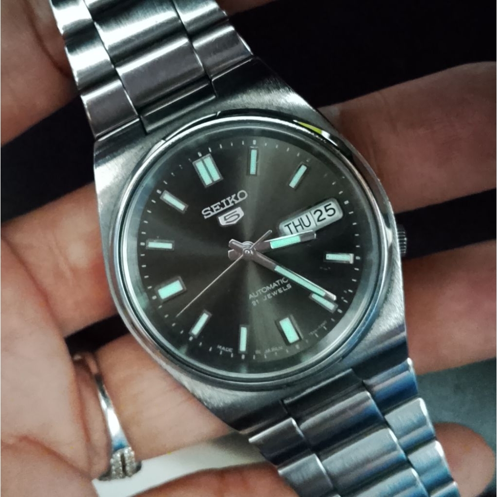 Seiko 5 Automatic Cal 7s26-0520 Sunburst Black Dial