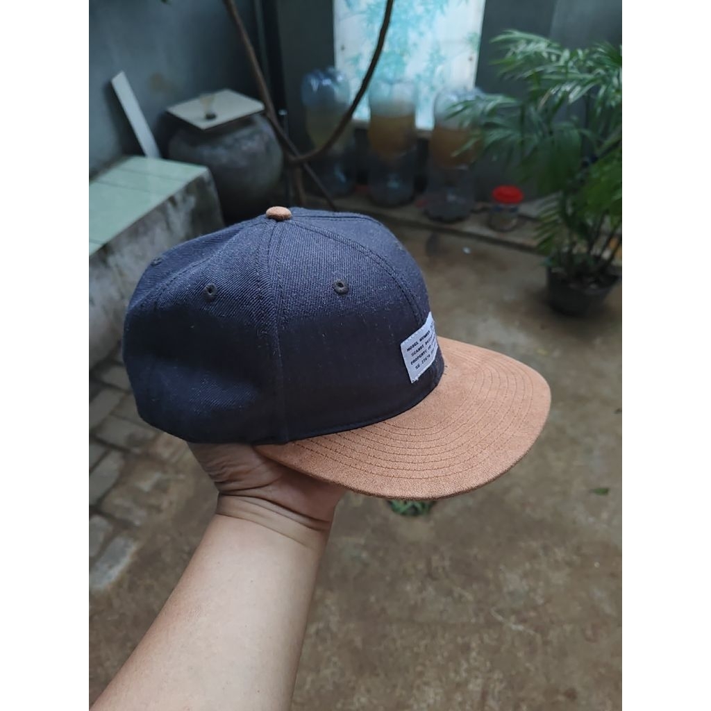 topi H & M