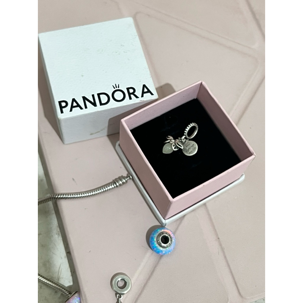 charm pandora firefly