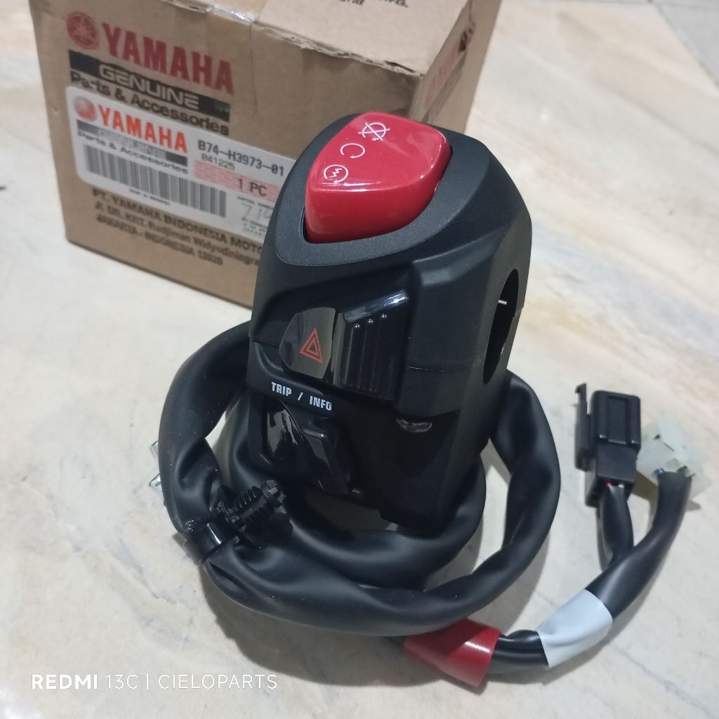 Holder Saklar Kanan Yamaha XMax 250 OLD B74-H3973-00 100%Original YGP