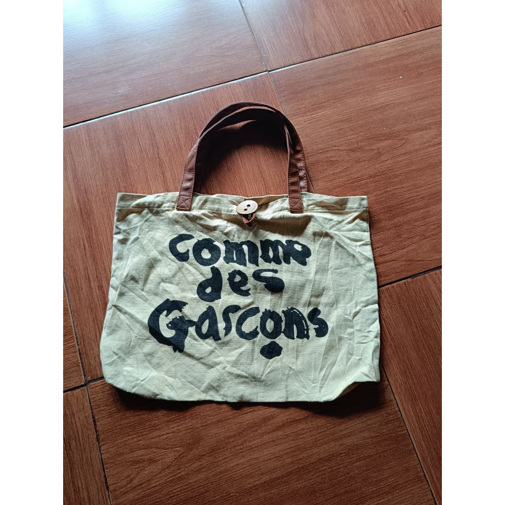COMME DES GARCONS