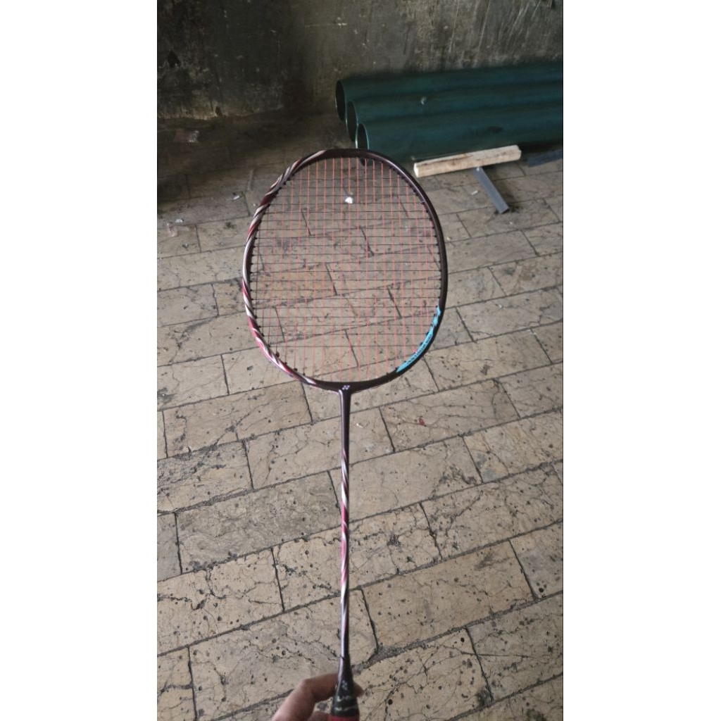 Yonex astrox 100zz kurenai 3uG6