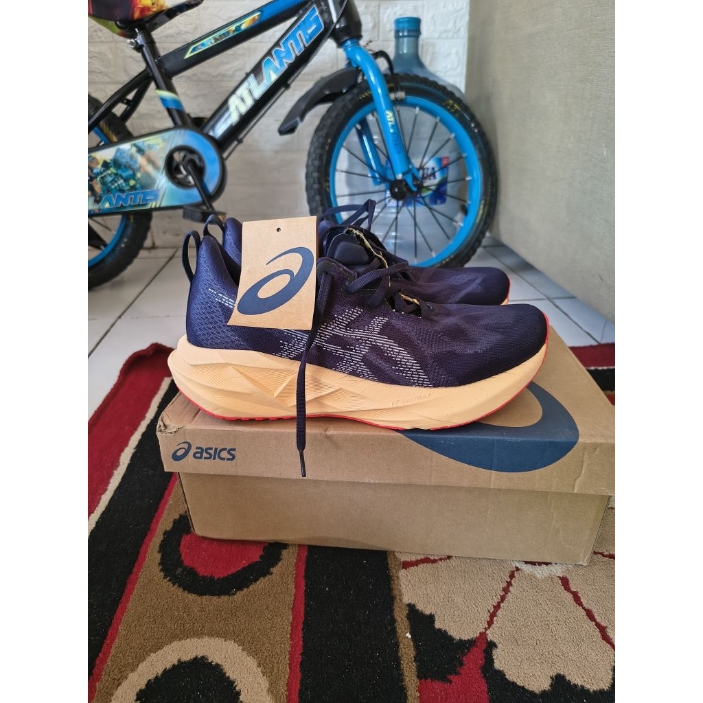 asics Novablast 5 second original