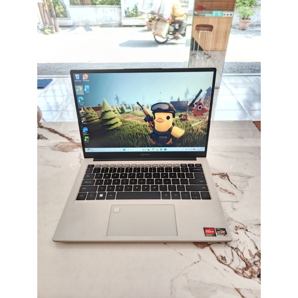 ADVAN WORKPLUS 1701 | RYZEN 5-6600H | RAM 16 GB | SSD 512 GB