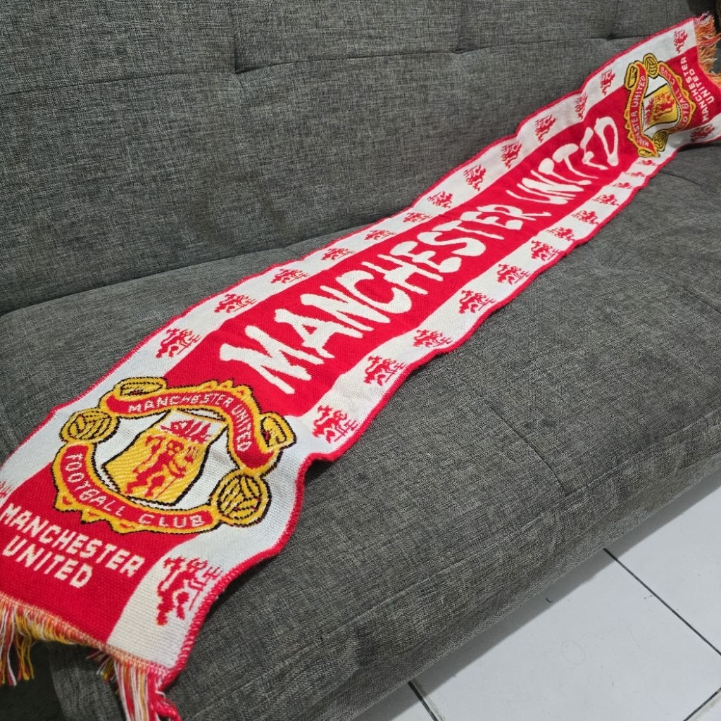 Syal Manchester United  Official Classic Original