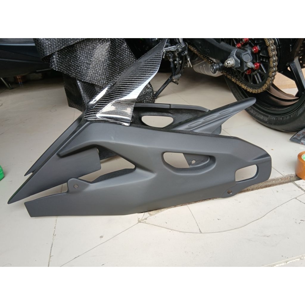 cover arm yamaha r25 old & new