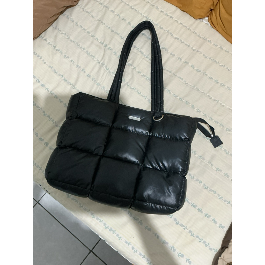 Preloved puffy bag (tas laptop puffy)