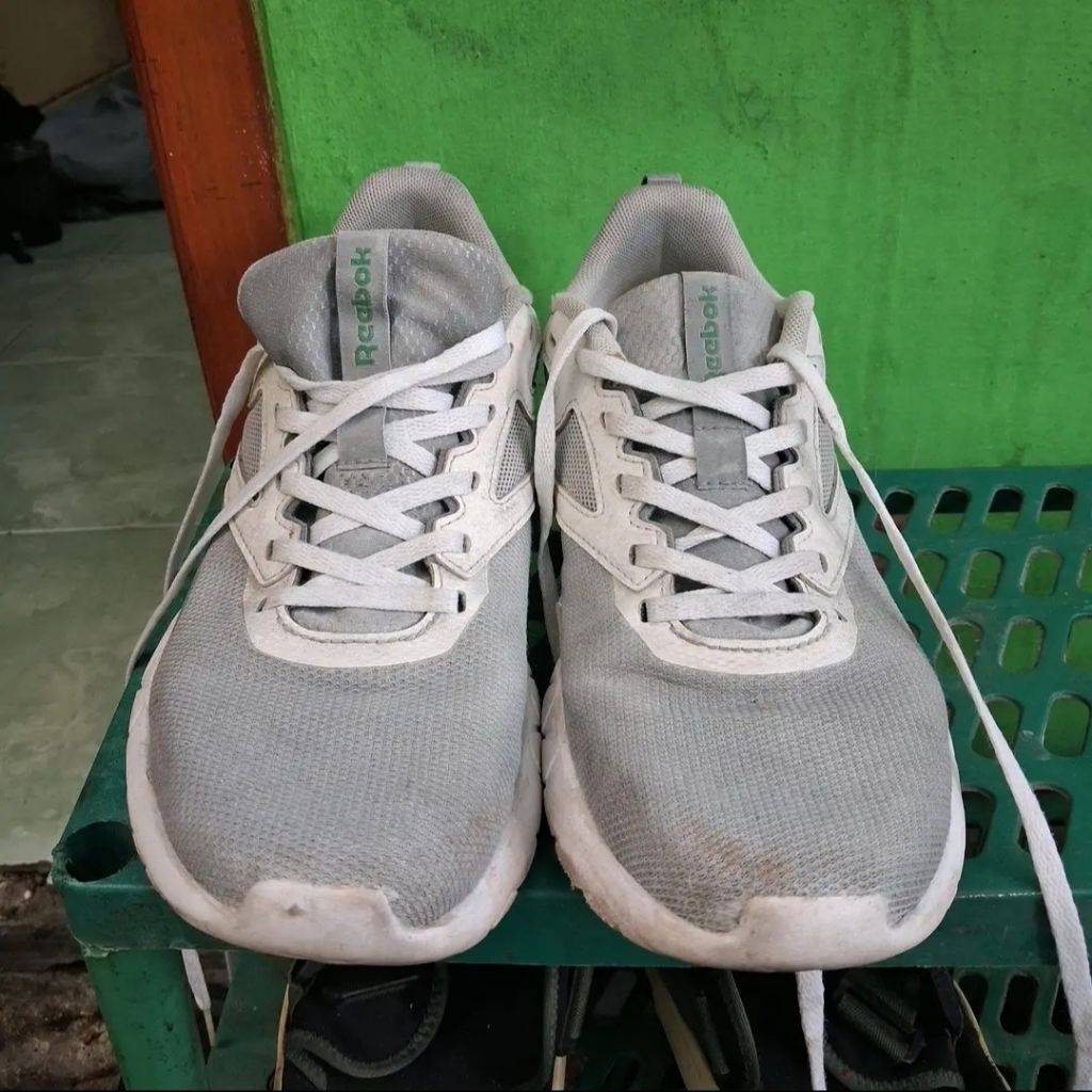 Sepatu Rebook
