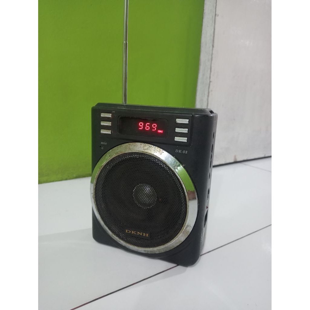Radio reciver/penerima jadul bisa usb memory, kondisi normal siap pakai tidak ada kendala, kondisi b