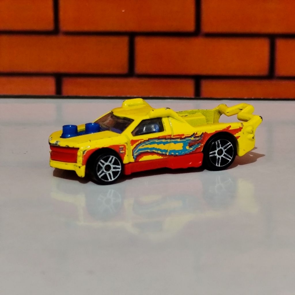 Hotwheels Stunt Circuit Fantasy Loose
