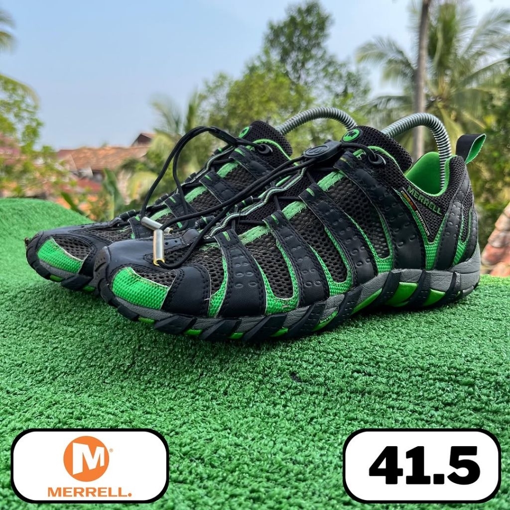sepatu outdoor Merrell Parrot Black Green J41490 size 41.5