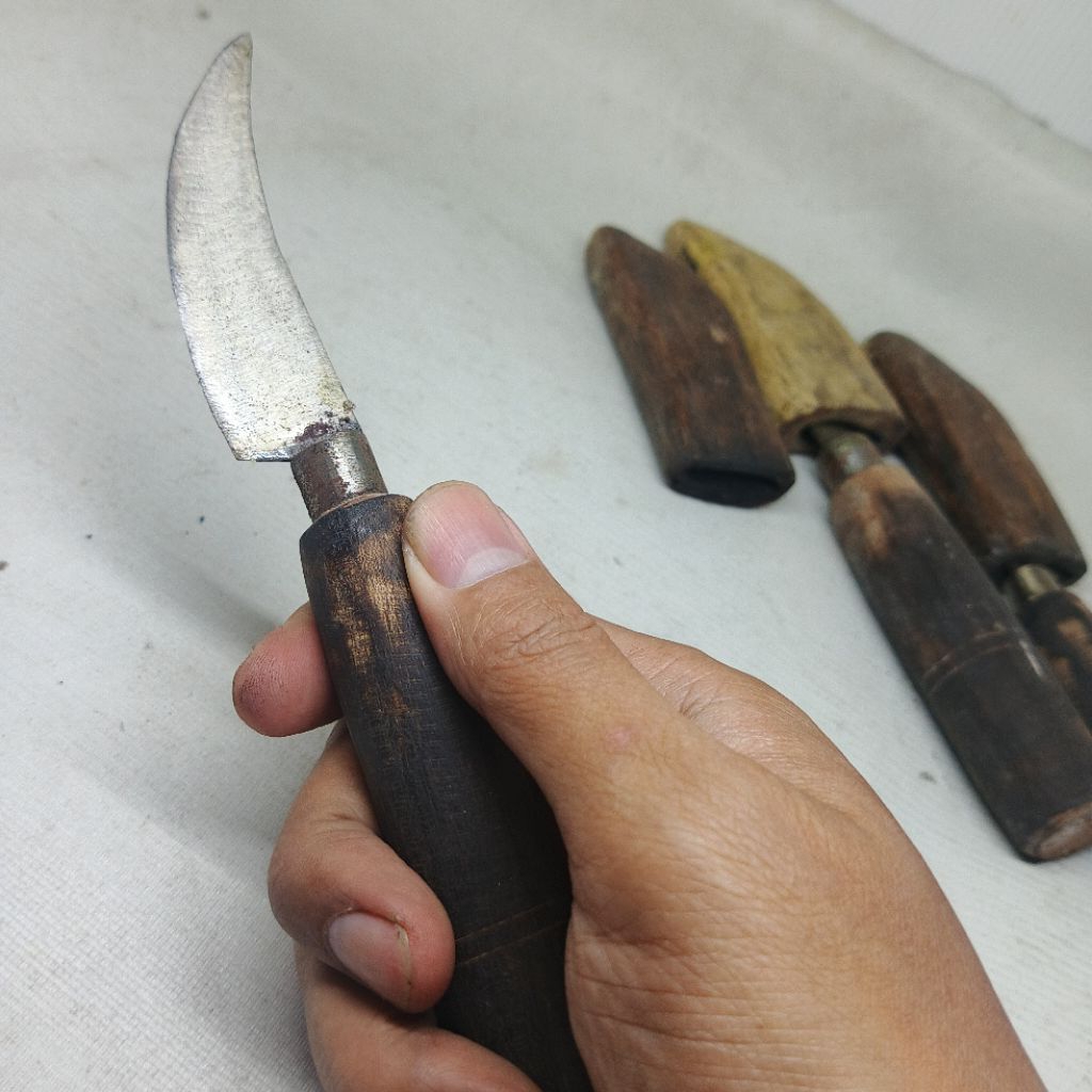 pisau bersarung mini 6 Senti baja serkel buatan pande neso