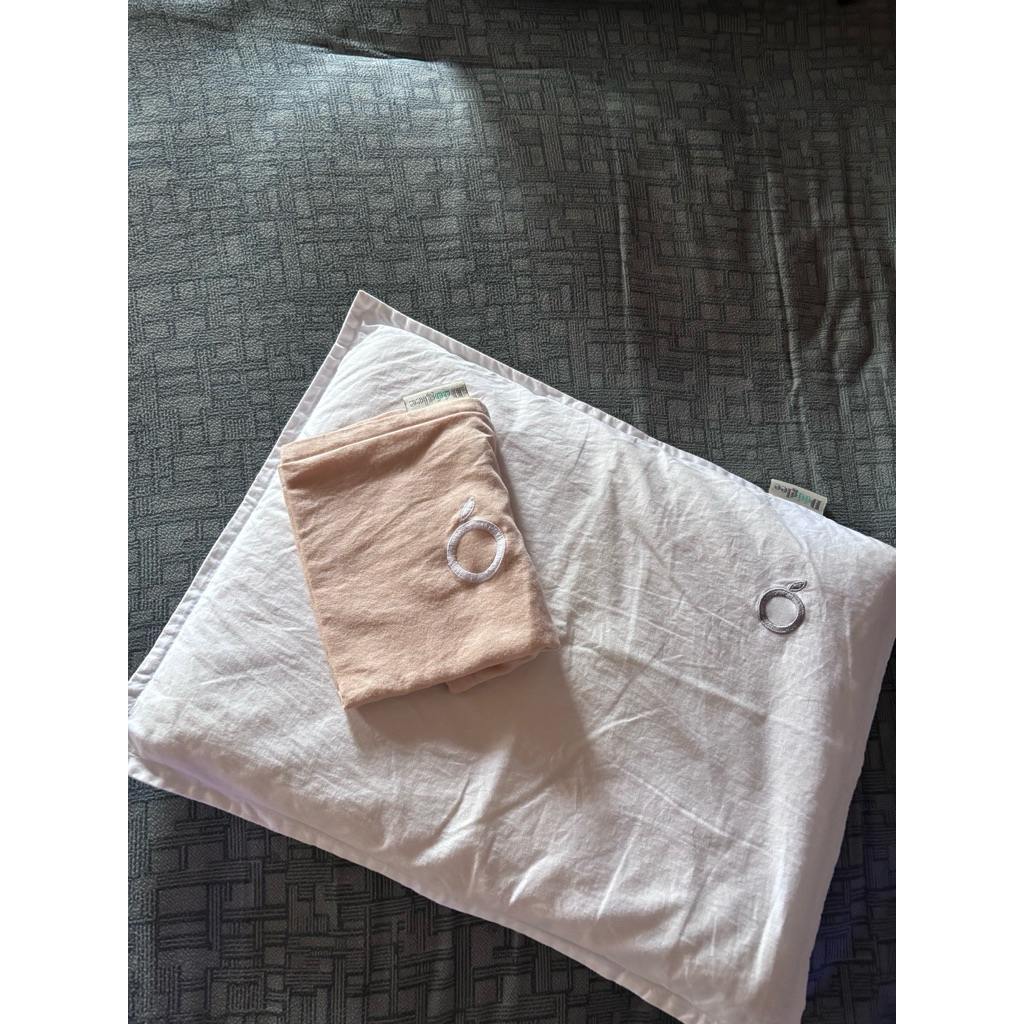 Preloved bantal bayi Dooglee flat pillow