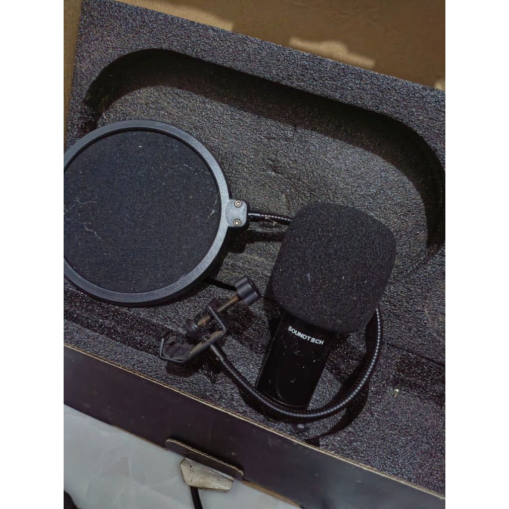 microphone SoundsTech ST-800