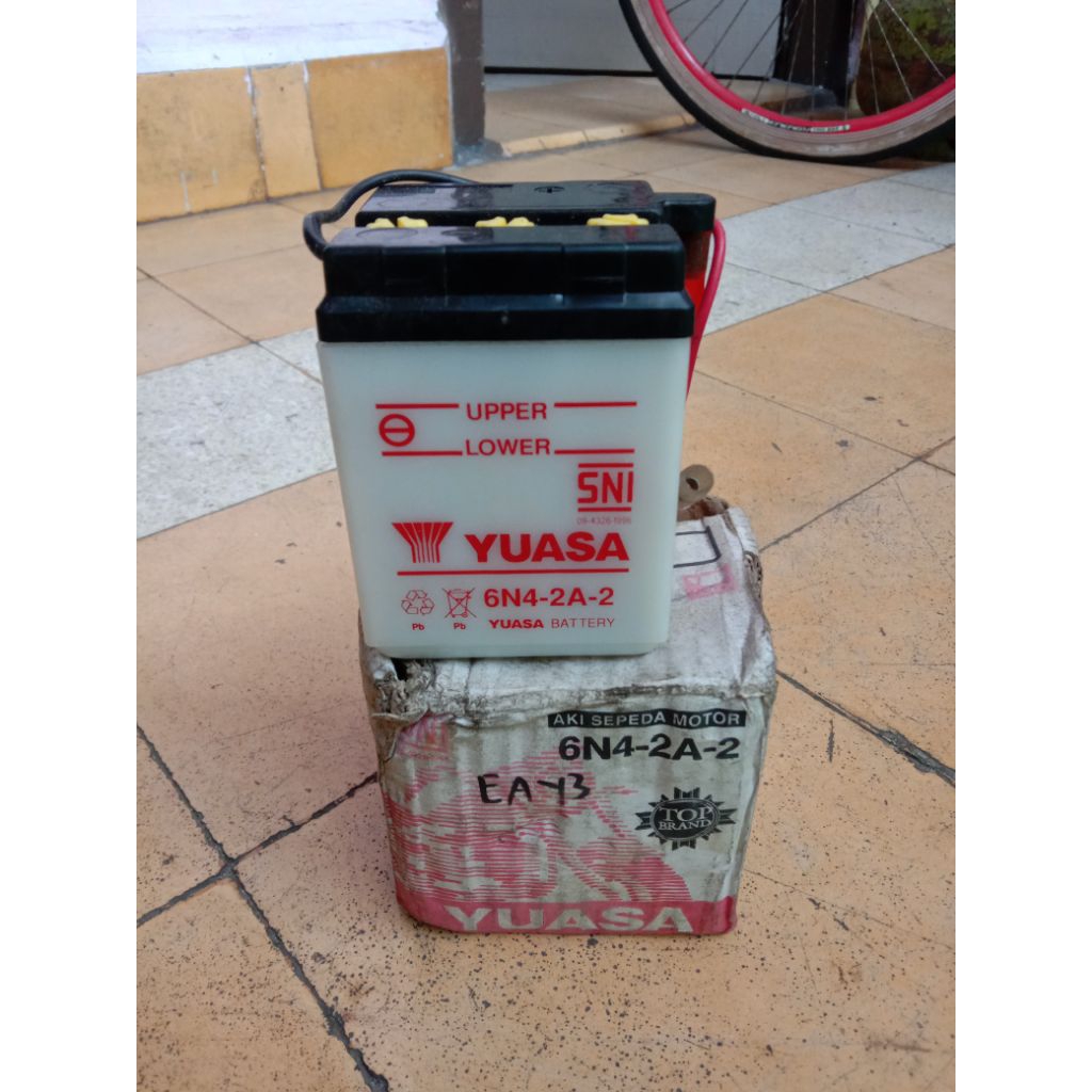 Aki Accu Yuasa 6 Volt 4 Ampere