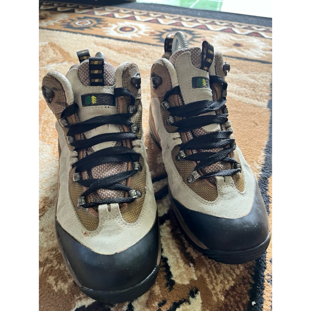 SEPATU KOLON SPORT PL