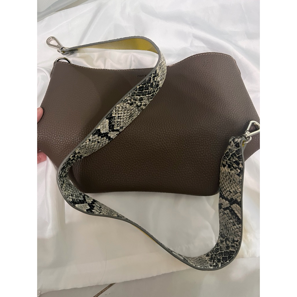 FIND KAPOOR PRELOVED BAG